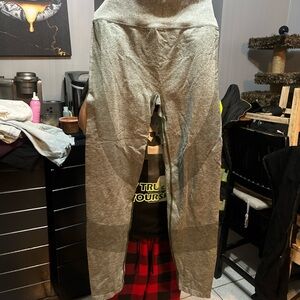 Women green workout leggings